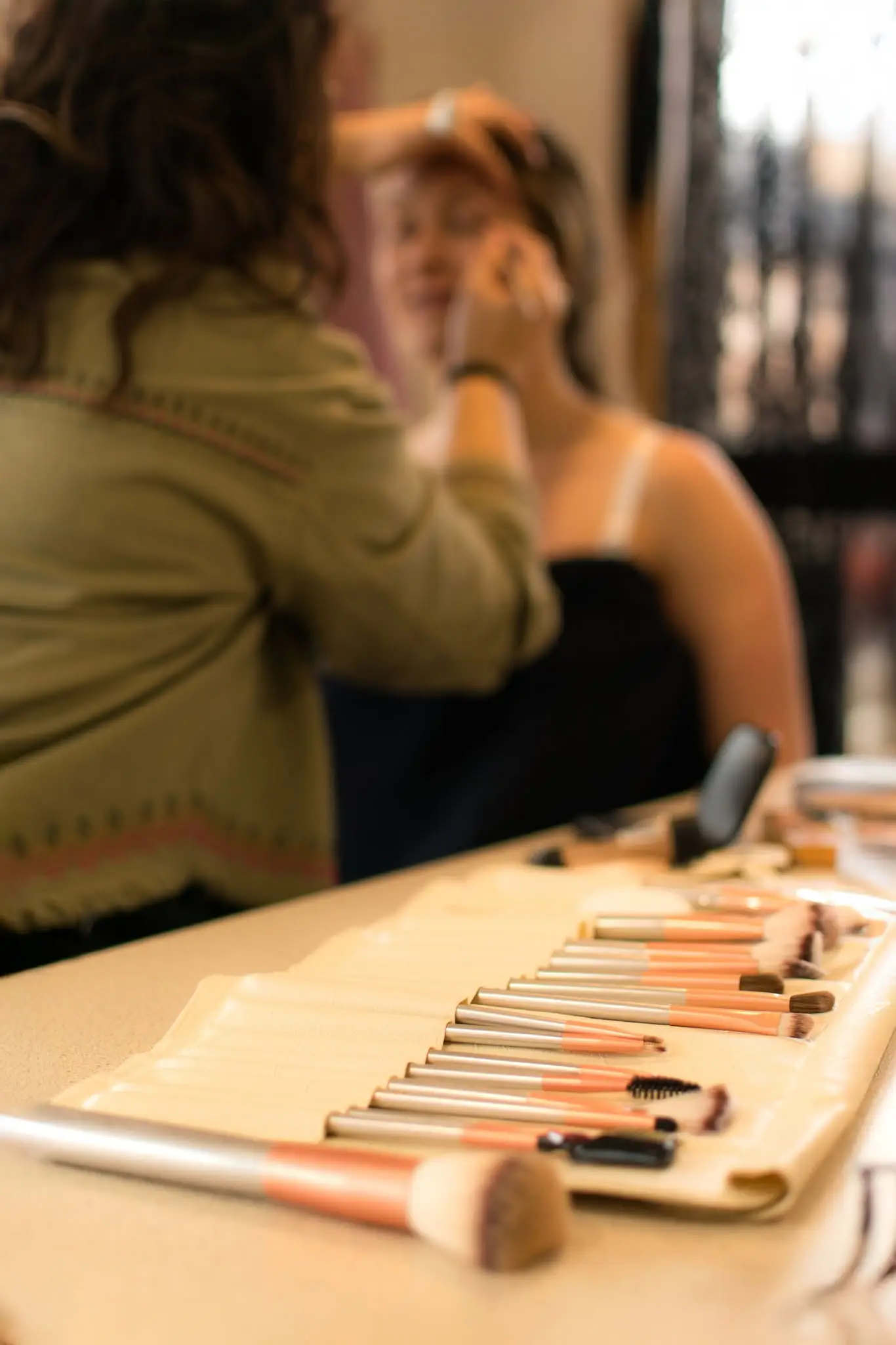 Maquillage et coiffure pour shooting grossesse